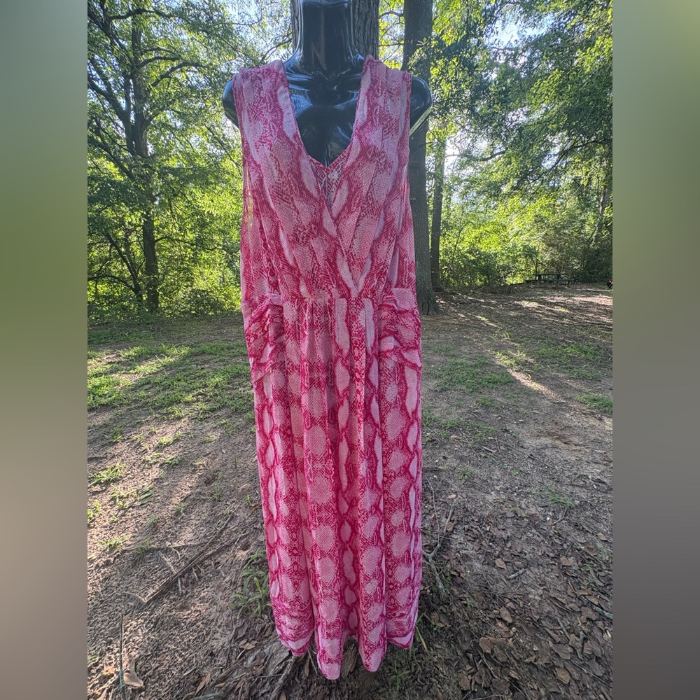 White House Black Market Pink and White Sleeveless Scoop Neck Sundress(0051)